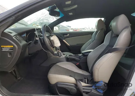 2016 Hyundai Genesis Coupe 3.8L z USA, uszkodzony, nr VIN KMHHT6KJ7GU137258